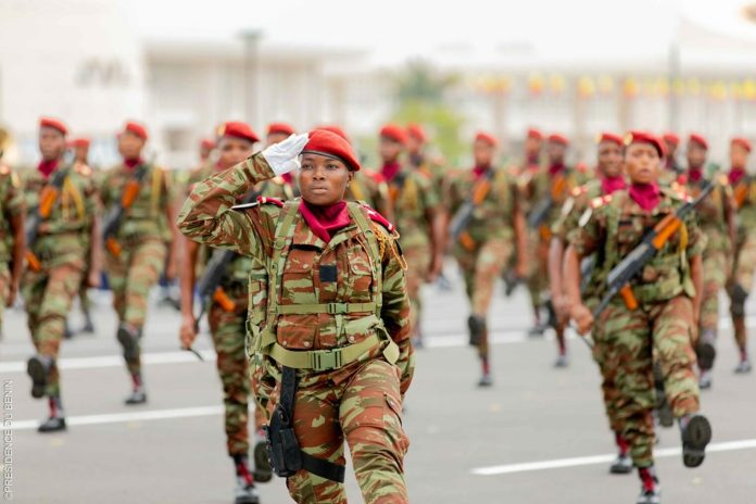 Un peloton de la Garde nationale lors d'un dÃ©filÃ© militaire